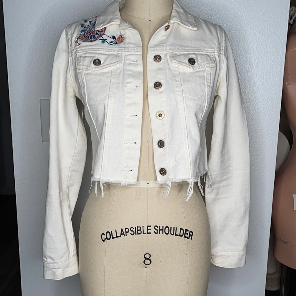 Jessica Simpson white crop denim jacket